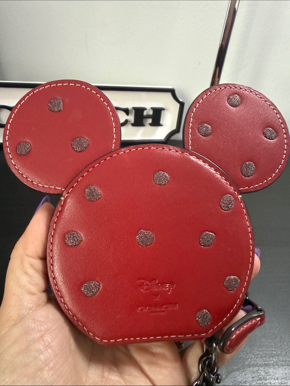 Coach x Disney Red Leather Minnie Mouse Key & Card Holder - Picture 4 of 7